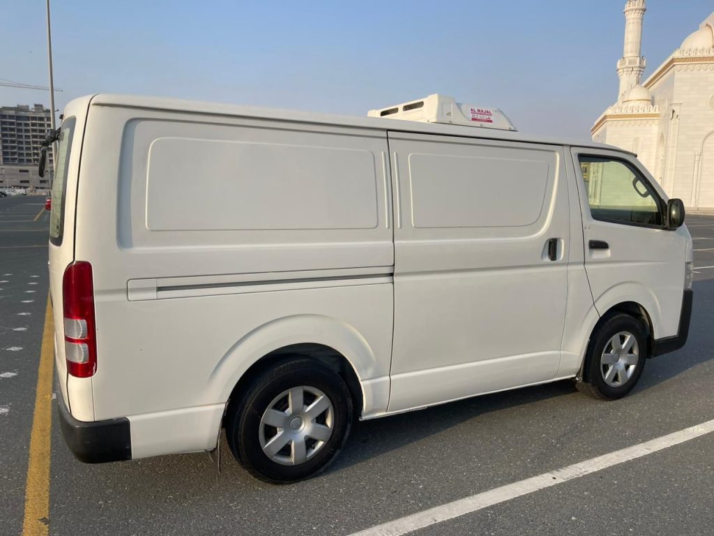 Refrigerated van rental in Dubai